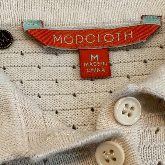 Modcloth Ivory Perforated Knit Polo Shirt Short Sleeve Size Medium Women's - Picture 9 of 10